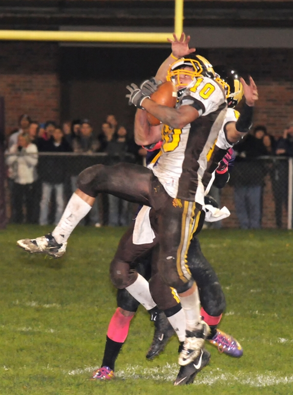 Football_2011/20111021_Central_DSC_9778.jpg