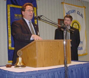 County Executive Tom Hickner and City Manager Robert Belleman share the podium at the Bay City Rotary Club