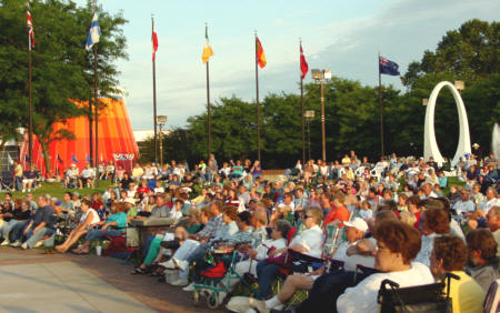 Big Crowds At Wenona Park Friendship Shell