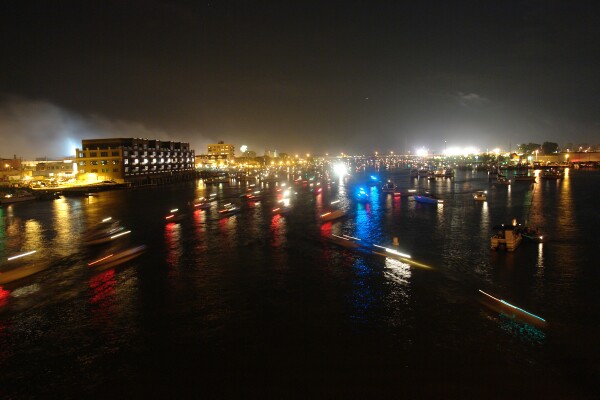 1: Boats exiting 2006 4th finalle