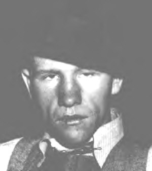 Ray Hamilton's return to Oklahoma from Bay City sparked assault on prison by Bonnie and Clyde, crime spree leading to police slaying of gangster couple, Hamilton's execution on murder charge.